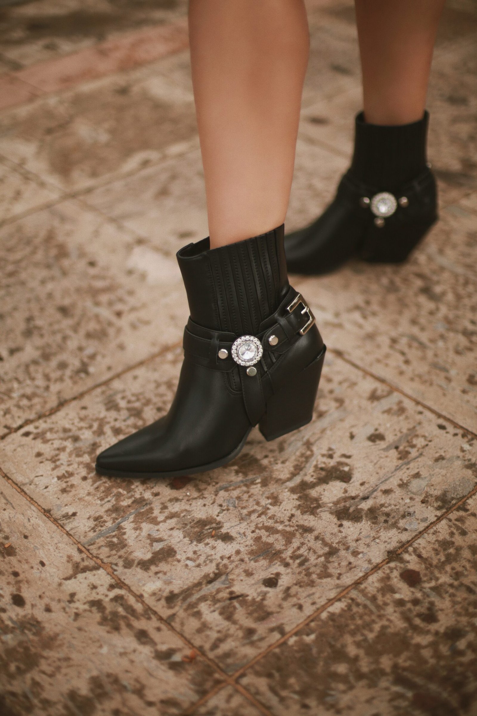BOTINES NEGRO DIAMANTE