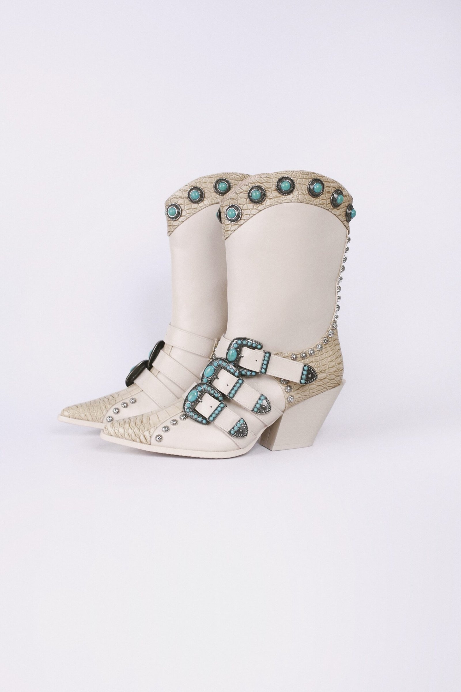 BOTA VAQUERA BLANCA PIEDRAS VERDES - Image 3