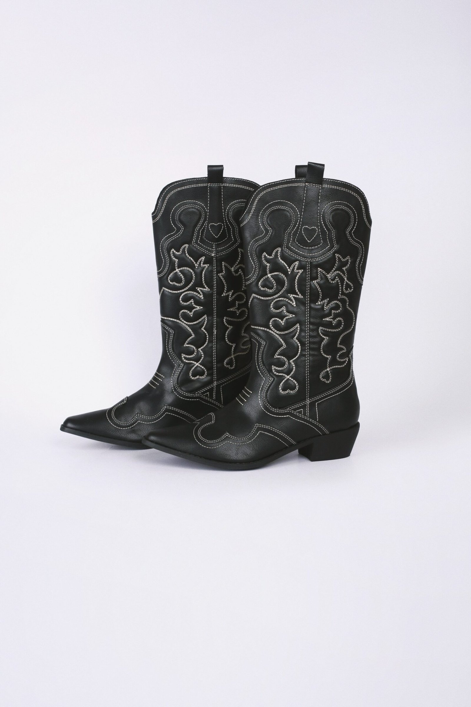 Botas vaqueras negras con detalle blanco - Image 6