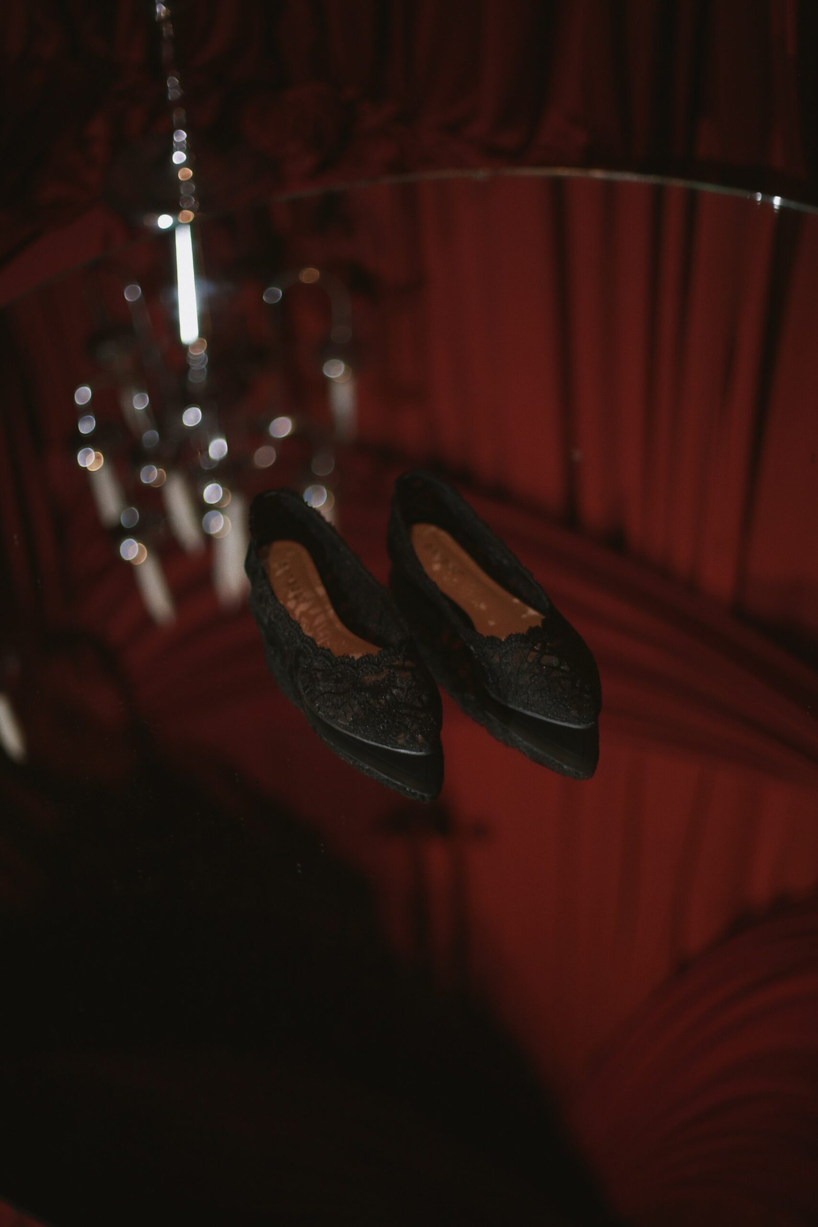 ZAPATO DE PISO PICO ENCAJE NEGRO