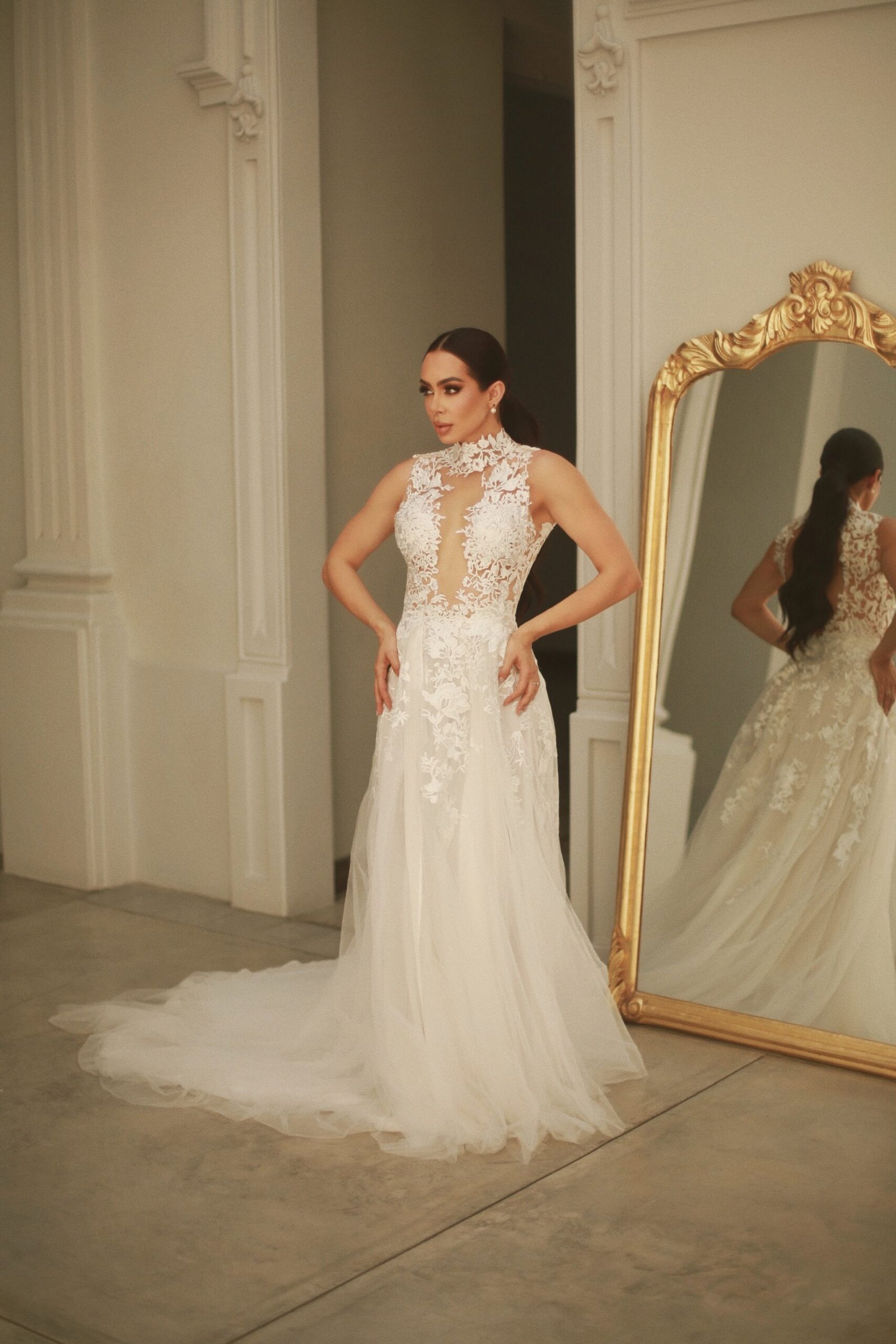 ZAPATILLA BLANCA PERLAS DE NOVIA CON TRASNPARENCIA - Image 3