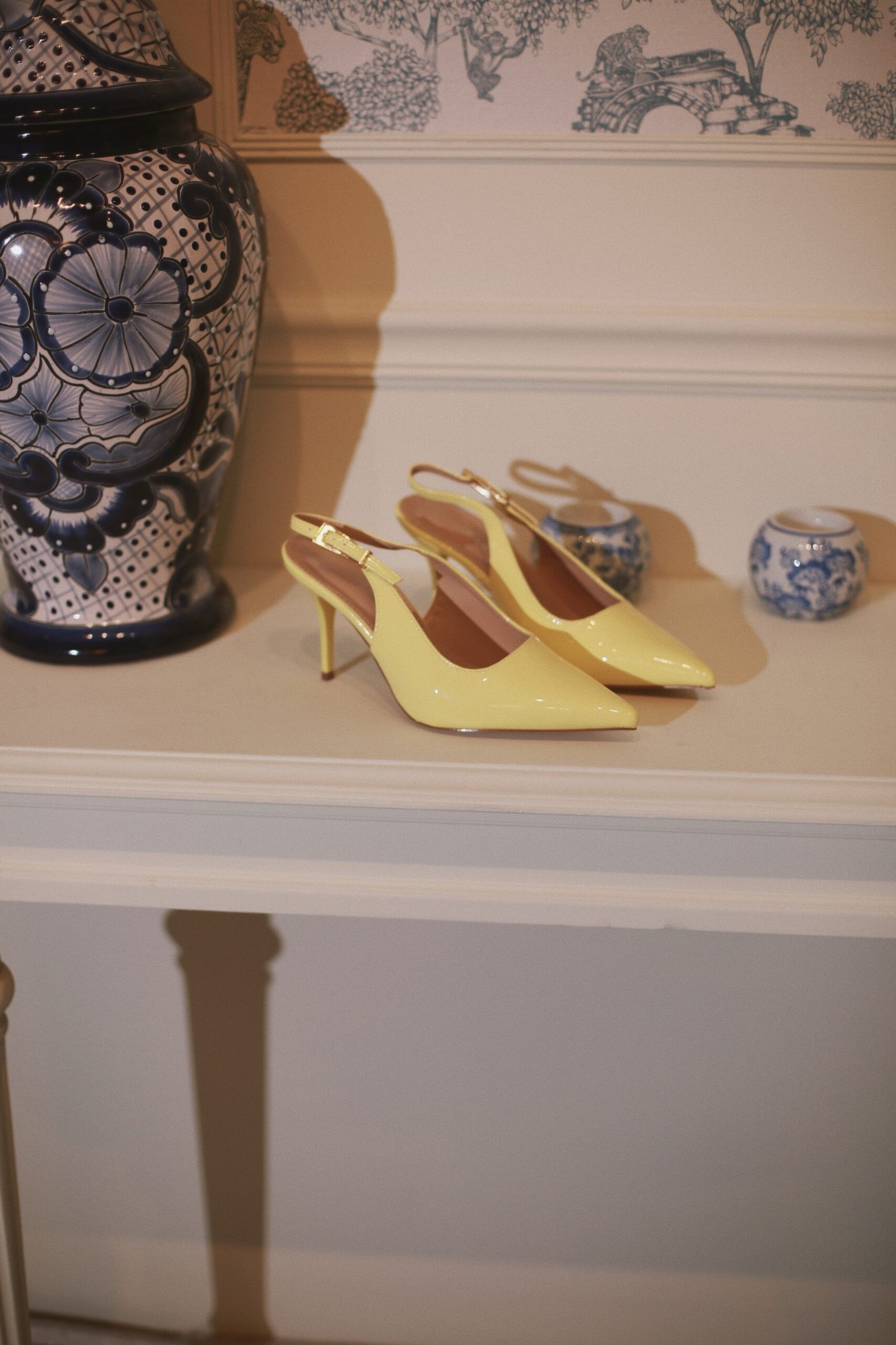 ZAPATILLA ESTILETO AMARILLA CHAROL